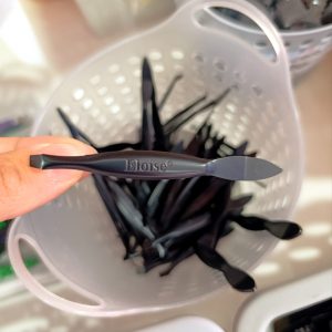 Pinza de Depilar Eloise Negra