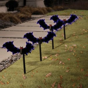 Decoración para Halloween de 4 Muciérlagos preiluminados para camino – Member’s Mark