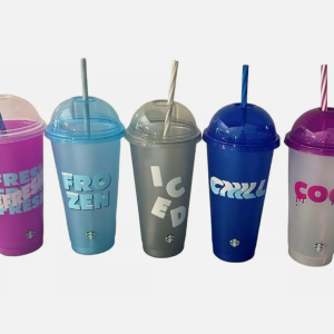 5 vasos de plástico con tapa y popote de Starbucks de 24 oz