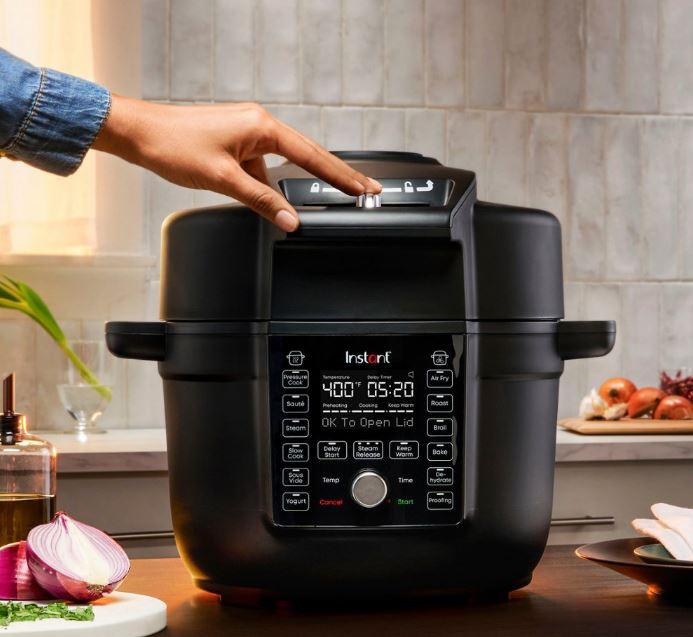 Duo Crisp con tapa Ultimate Multi-Cooker y Freidora de aire color negro 13 en 1 marca Instant Pot - Imagen 4