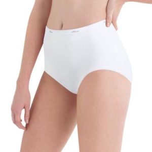 Paquete de 5 calzones para dama tipo Brief talla 10 marca Hanes.